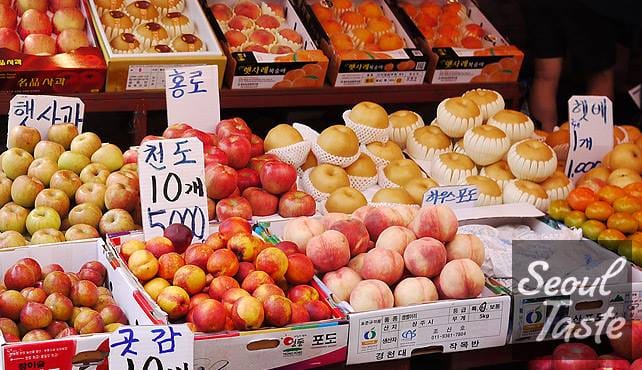Фрукты на корейском. Фрукты в Южной Корее. Корейцы фрукты. Корейская фруктовый.