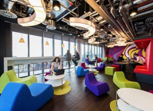 Không gian làm việc tràn ngập sắc màu của Google tại Dublin, Mỹ. Ảnh: Peter Würmli, Camenzind Evolution.