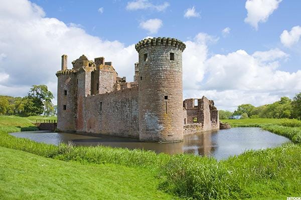 Moat – Lợi thế cạnh tranh bền vững