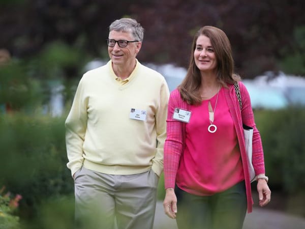 Việc giúp đỡ người bạn đời của mình cũng khiến Bill Gates cảm thấy mình là người chồng, người cha có trách nhiệm. (Nguồn ảnh: Elle.es)