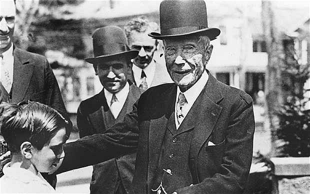 Triết lý thành công của vua dầu mỏ Rockefeller: Không bao giờ phàn nàn, không bao giờ giải thích