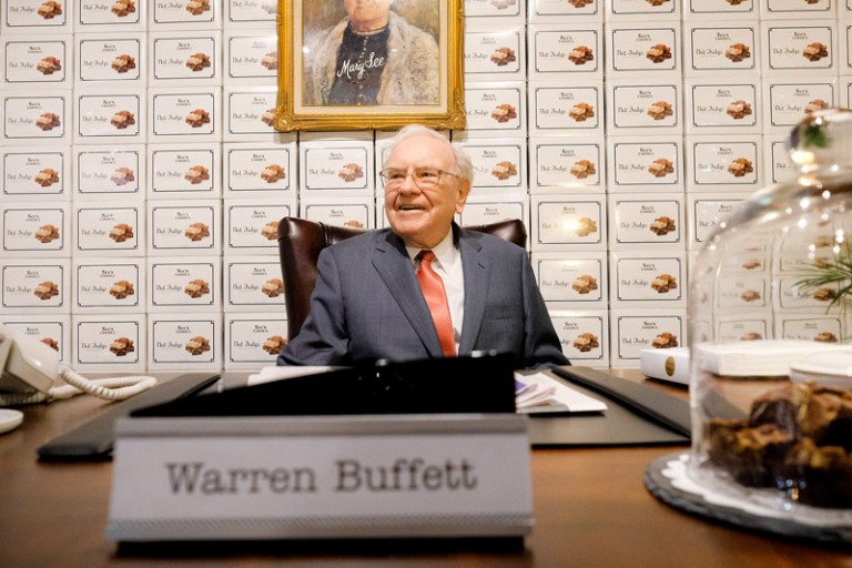 Warren Buffett đã học như thế nào để thành công?