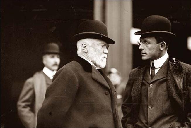 Thành công của Andrew Carnegie trong ngành công nghiệp thép đã không tách rời với khả năng dùng người rất tinh tế của ông.