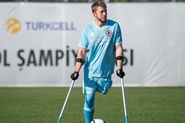 Martin Heald – Cầu thủ thi đấu với 1 chân