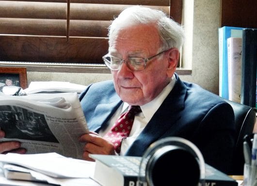 5 cuốn sách tài chính Warren Buffett khuyên mọi nhà đầu tư nên đọc