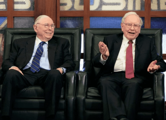 Warren và Charlie không phải lo lắng về những gì những người khác đang làm trong thế giới đầu tư tài chính.