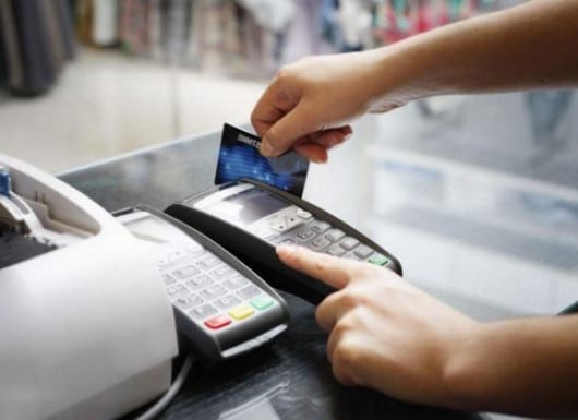 Rút tiền mặt từ thẻ tín dụng