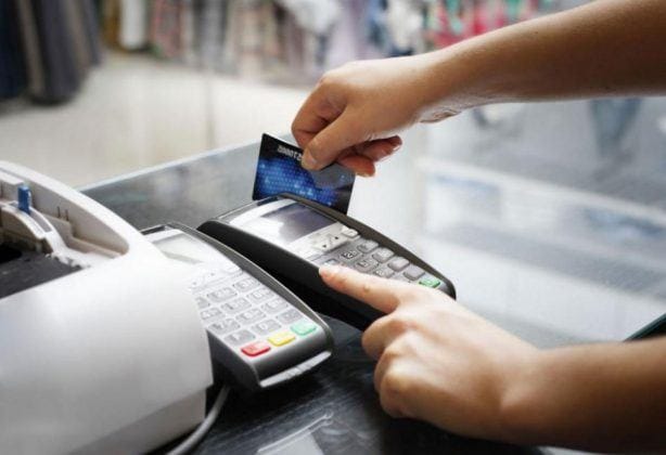Rút tiền mặt từ thẻ tín dụng
