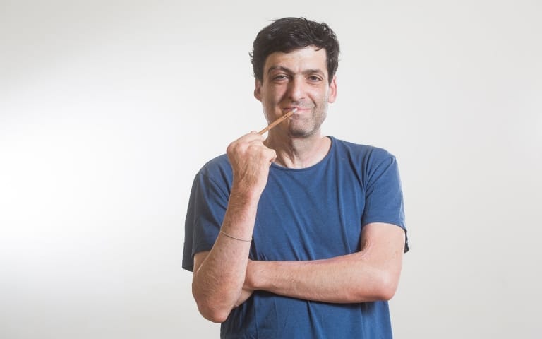 Dan Ariely tác giả cuốn sách " Phi lý trí "