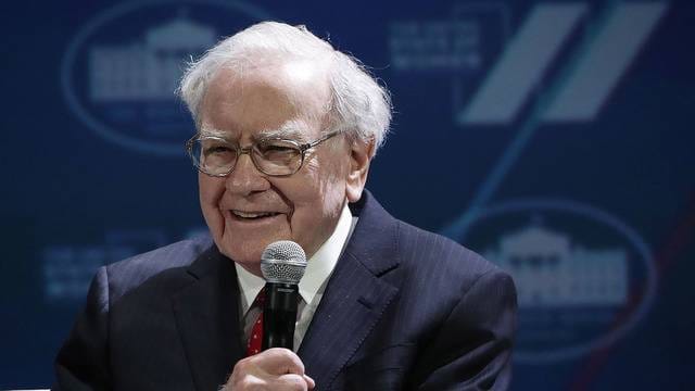 Warren Buffett là người tôi ngưỡng mộ nhất vì tính kiên trì của ông ấy​
