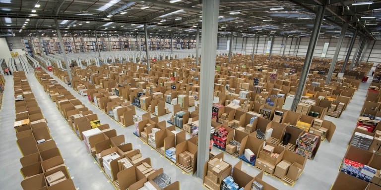 Những gì bên trong mới thể hiện một bước tiến lớn trong cách Amazon phân loại, đóng gói và vận chuyển các đơn đặt hàng.