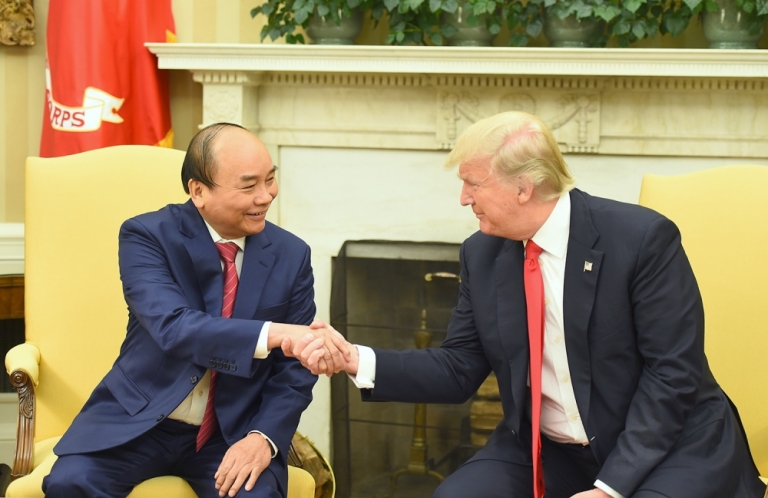 Thủ tướng Nguyễn Xuân Phúc gặp gỡ Tổng thống Donald Trump tại Mỹ