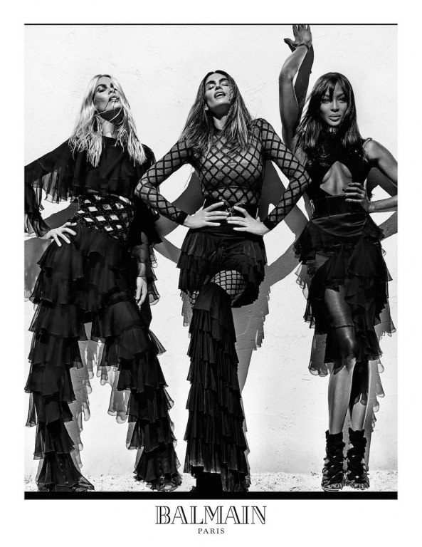 (Từ trái qua phải) Siêu mẫu Claudia Schiffer, Cindy Crawford và Naomi Campbell trong quảng cáo Balmain năm 2016