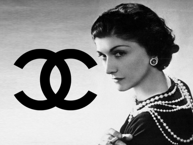 Coco Chanel khởi nghiệp vào năm 1913 và trong vòng một vài thập kỷ, bà đã trở thành nhà cách mạng trong lĩnh vực thời trang