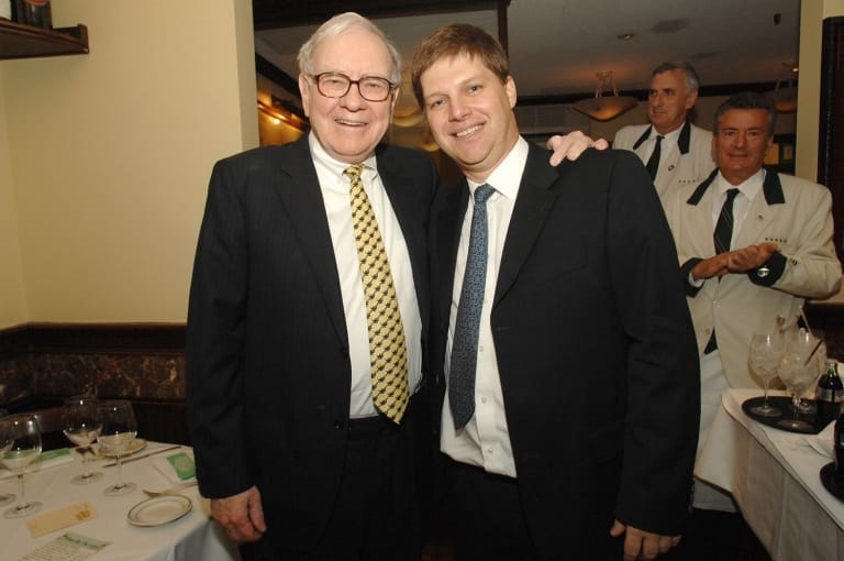 Tại sao Guy Spier từ bỏ đầu tư giá trị kiểu Warren Buffett?