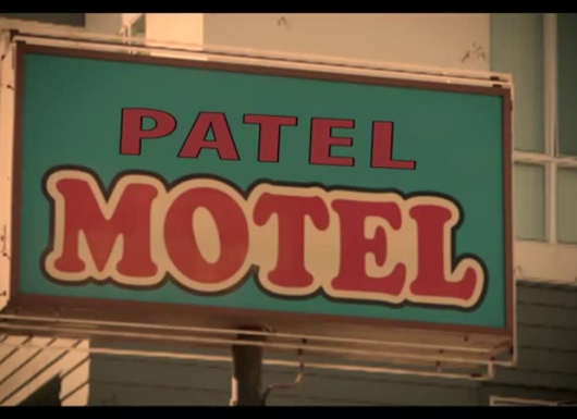 Các đối thủ dần dần rơi rụng vì không cạnh tranh được với lợi thế của Patel Motel