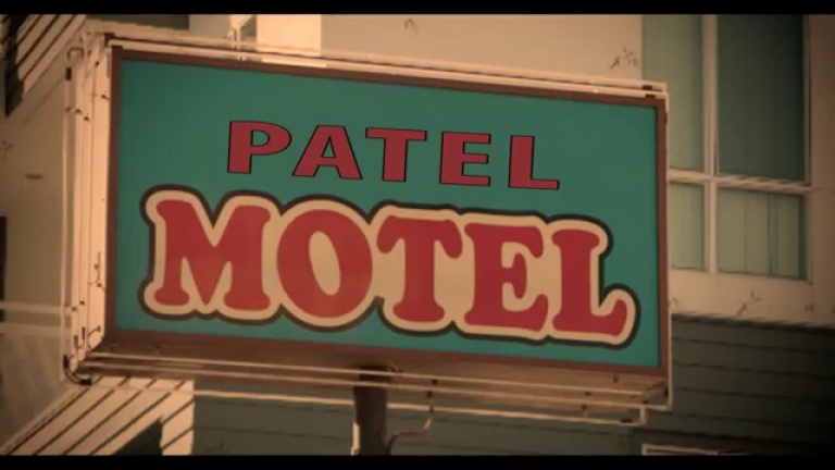 Các đối thủ dần dần rơi rụng vì không cạnh tranh được với lợi thế của Patel Motel