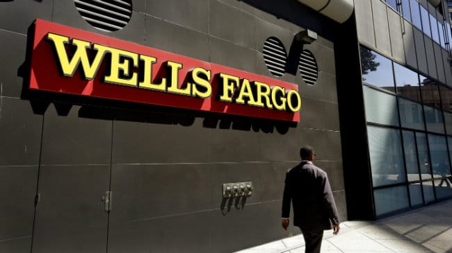 Wells Fargo đã sa thải ít nhất 5.300 nhân viên và 4 lãnh đạo cấp cao tại các chi nhánh.