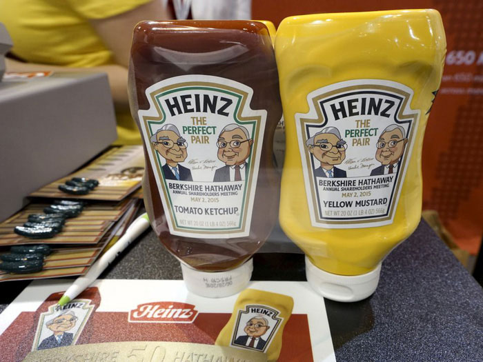 Hình ảnh của hai người thường được dùng trên sản phẩm của các công ty mà họ đầu tư như Heinz ...Hình ảnh của hai người thường được dùng trên sản phẩm của các công ty mà họ đầu tư như Heinz ...