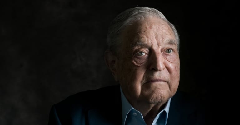 George Soros: Từ đứa trẻ chạy trốn phát xít Đức, lớn lên từ đáy xã hội đến ông vua đầu cơ mạo hiểm kiếm 1 tỷ USD trong 24 giờ
