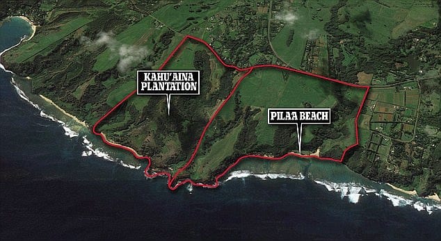Năm 2014, Mark tiếp tục móc hầu bao 100 triệu USD mua hai bất động sản trên đảo Kauai, Hawaii, gồm trang trại mía đường Kahu'aina Plantation và bãi cát trắng Pila'a Beach.