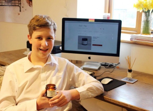 Charlie Griffiths bắt đầu kinh doanh nến từ năm 12 tuổi