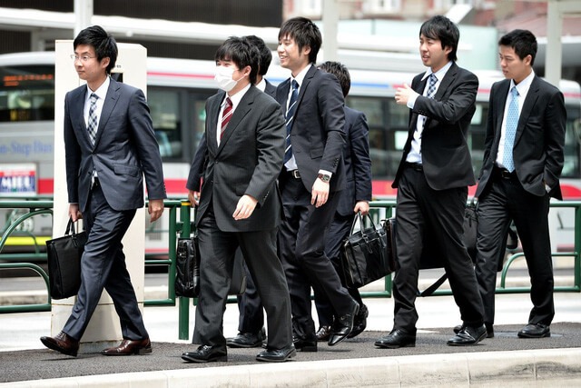 Nổi tiếng với văn hóa làm việc đầy áp lực nhưng người Nhật lại sống thọ nhất thế giới