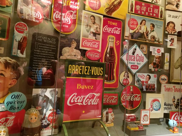 Phòng thủ thương hiệu: Coca Cola và chiêu Hư trương thanh thế