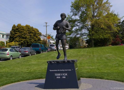 Đài tưởng niệm Terry Fox tại Mile Zero, Canada
