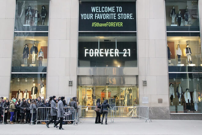Forever 21: “Giấc mơ Mỹ” nay đã tàn của đôi vợ chồng người Hàn từ bàn tay trắng tạo dựng đế chế thời trang nổi tiếng