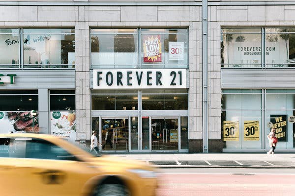 Forever 21: “Giấc mơ Mỹ” nay đã tàn của đôi vợ chồng người Hàn từ bàn tay trắng tạo dựng đế chế thời trang nổi tiếng