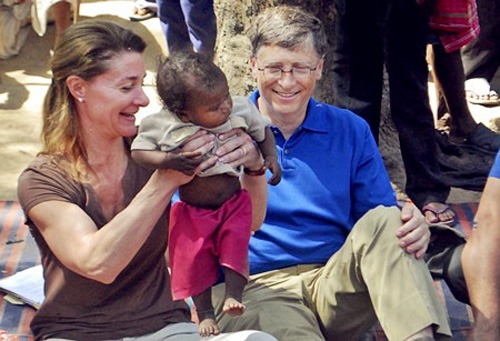 Từ thiện 35 tỷ USD mãi không thấy nghèo đi, thì ra Bill Gates sở hữu cỗ máy in tiền ‘tàng hình’, giúp ông ngồi không 25 năm cũng bỏ túi 75 tỷ USD