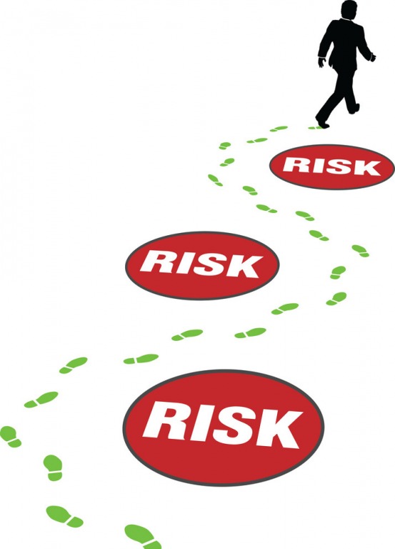 Đầu tư dài hạn: kiểm soát rủi ro hay chơi lớn từ mạo hiểm? 