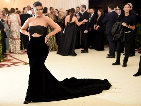 9 sự thật về độ giàu có của tỷ phú trẻ nhất thế giới Kylie Jenner
