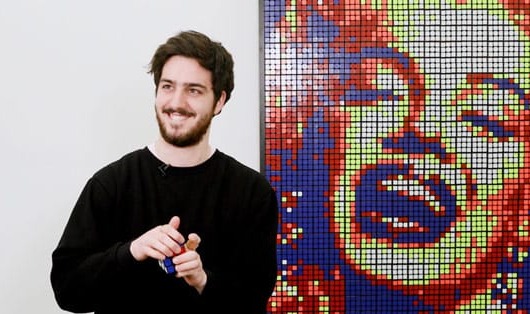 Giovanni Contardi - Chàng trai 24 tuổi biến "đam mê" rubik thành chân dung người nổi tiếng và bán với giá hàng nghìn đô la