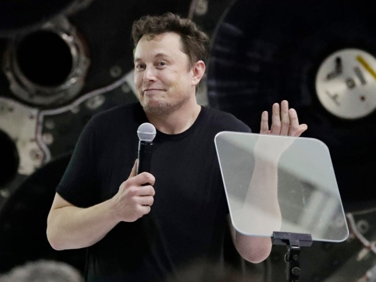 Elon Musk: “Đại học cơ bản chỉ để cho vui, không phải để học, có bằng không chứng minh năng lực hơn người"