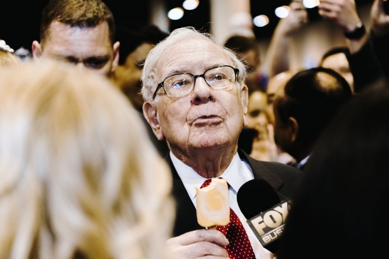 "Cái đầu lạnh" đã giúp tỷ phú Warren Buffett kiếm bộn tiền sau bao cuộc khủng hoảng và bài học cho Covid-19