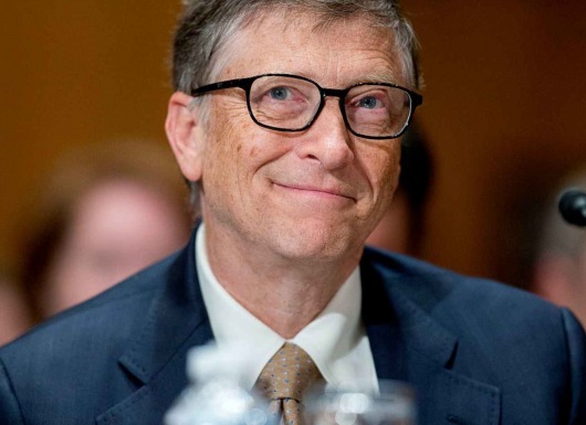 Bill Gates dùng 2 câu hỏi suốt hàng chục năm qua để giải quyết vấn đề lớn, từ Microsoft đến đại dịch Covid-19