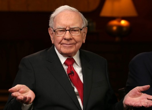 Tỷ phú Warren Buffett đã lỗi thời, không còn là huyền thoại đầu tư?