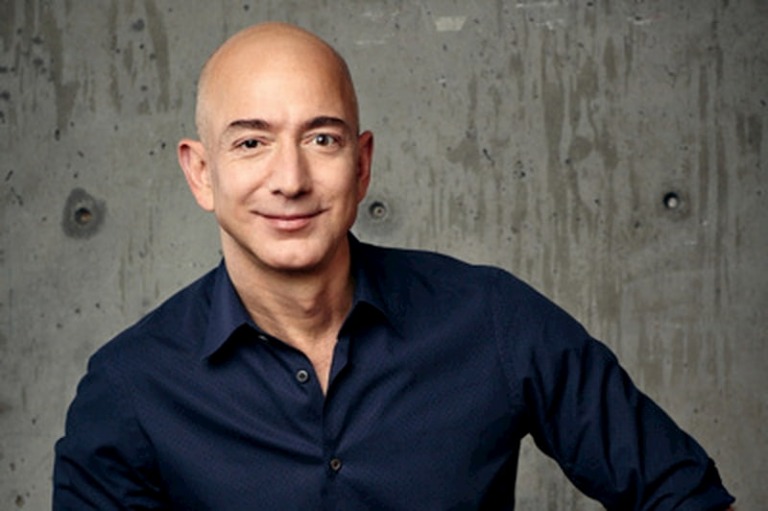 Vì sao với những tỷ phú như Jeff Bezos, mất 8 tỷ USD trong 2 phiên giao dịch không phải là chuyện đáng quan tâm?