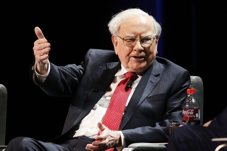 Mặc dù sở hữu KHỐI TIỀN MẶT KHỔNG LỒ, Warren Buffett vẫn NHẬN được HỖ TRỢ TỪ FED.