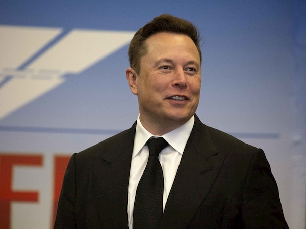 Elon Musk: Cứ làm sản phẩm tốt thì giá cổ phiếu tự khắc sẽ tăng