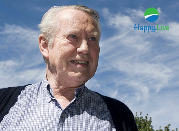  Chuck Feeney - Tỷ phú 89 tuổi hạnh phúc hơn bao giờ hết vì... cạn tiền trước khi qua đời