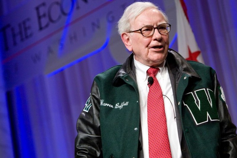 Warren Buffett công bố 5 khoản đầu tư tỉ đô trong ngày sinh nhật 90 tuổi