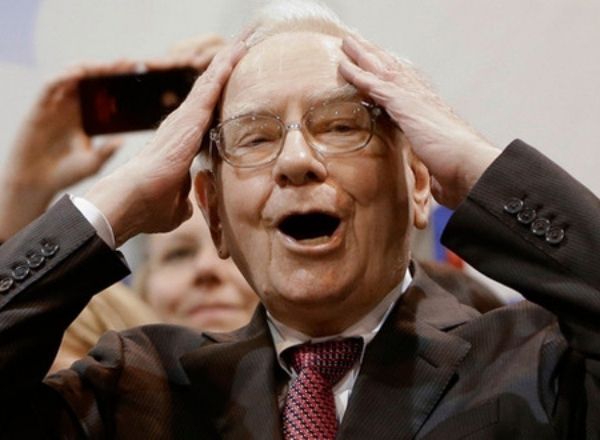 Một năm đầy bất ngờ của Warren Buffett