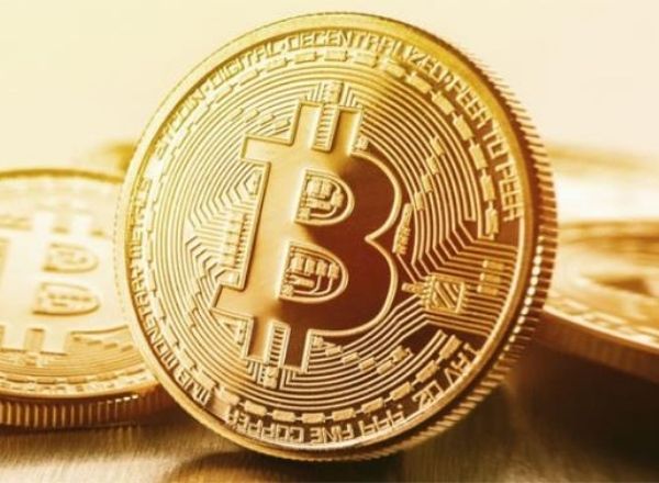 Cổ phiếu và Bitcoin đối diện với nguy cơ bong bóng lớn