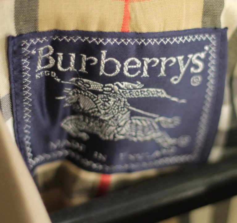 6 bài học từ Burberry trong việc hồi sinh một thương hiệu đang tàn lụi