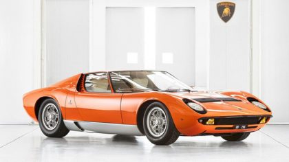 Bị Ferrari chế nhạo, ông chủ xưởng máy kéo tức mình lập luôn 1 hãng xe huyền thoại: Lamborghini!