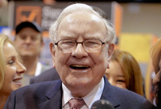Nghịch lí Warren Buffett trong đầu tư chứng khoán: Lợi nhuận 20%/năm vẫn hơn lợi nhuận 200%/năm