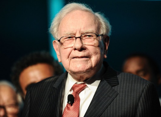 Warren Buffett cảnh báo nhà đầu tư không nên mua đi bán lại nhiều lần